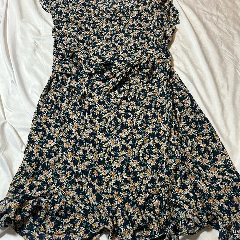 Max Studio Floral Print Ruffle Sleeve Tie Waist Dress Navy Pink Size 1X. NWOT - Picture 8 of 14